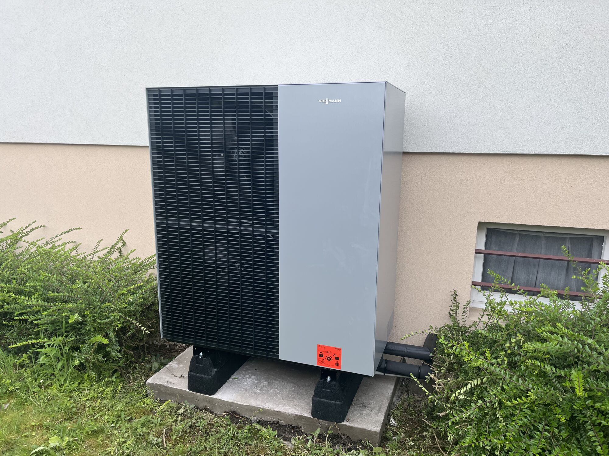 Installation d&#8217;une pompe à chaleur air/eau VIESSMANN chez un client particulier à Mulhouse Colmar